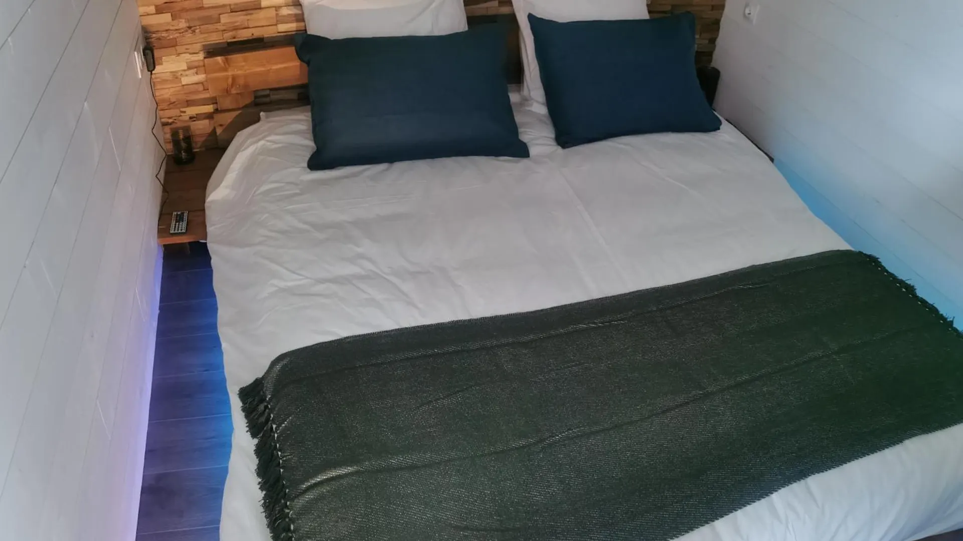 Pardispourdeux - L'Amour De L'Eau Hotel Cuges-les-Pins 0*,